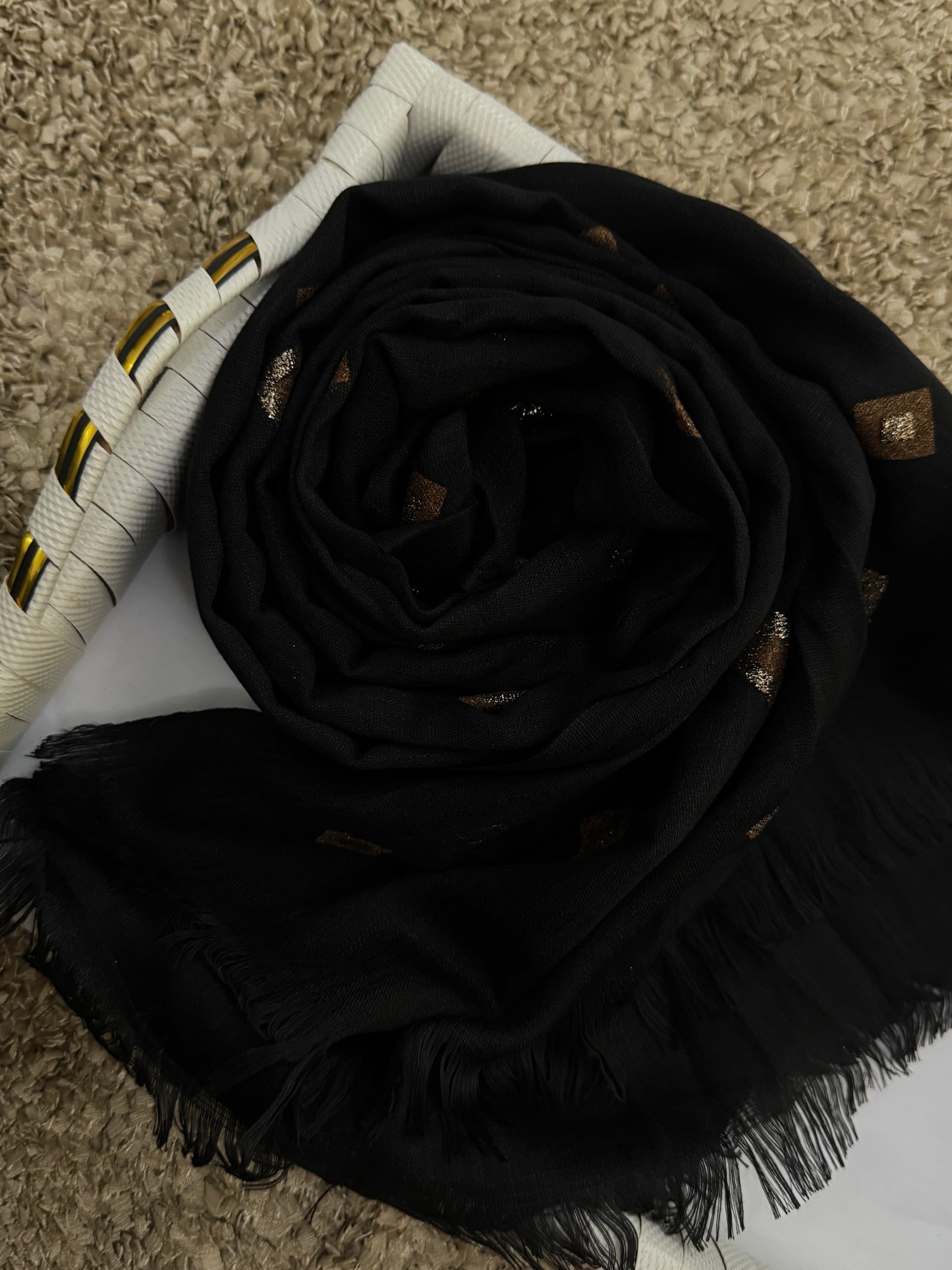 Almas Hijab-Black