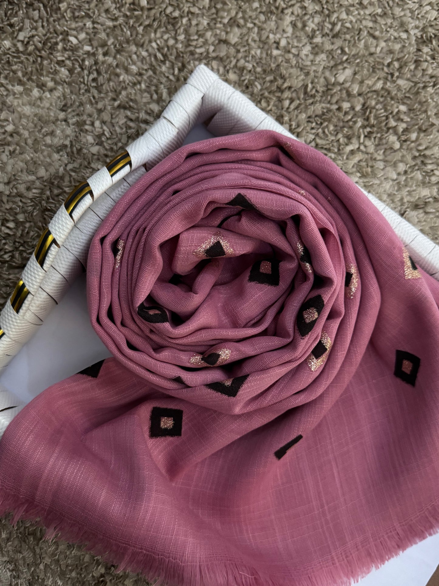 Almas Hijab- Tea Pink