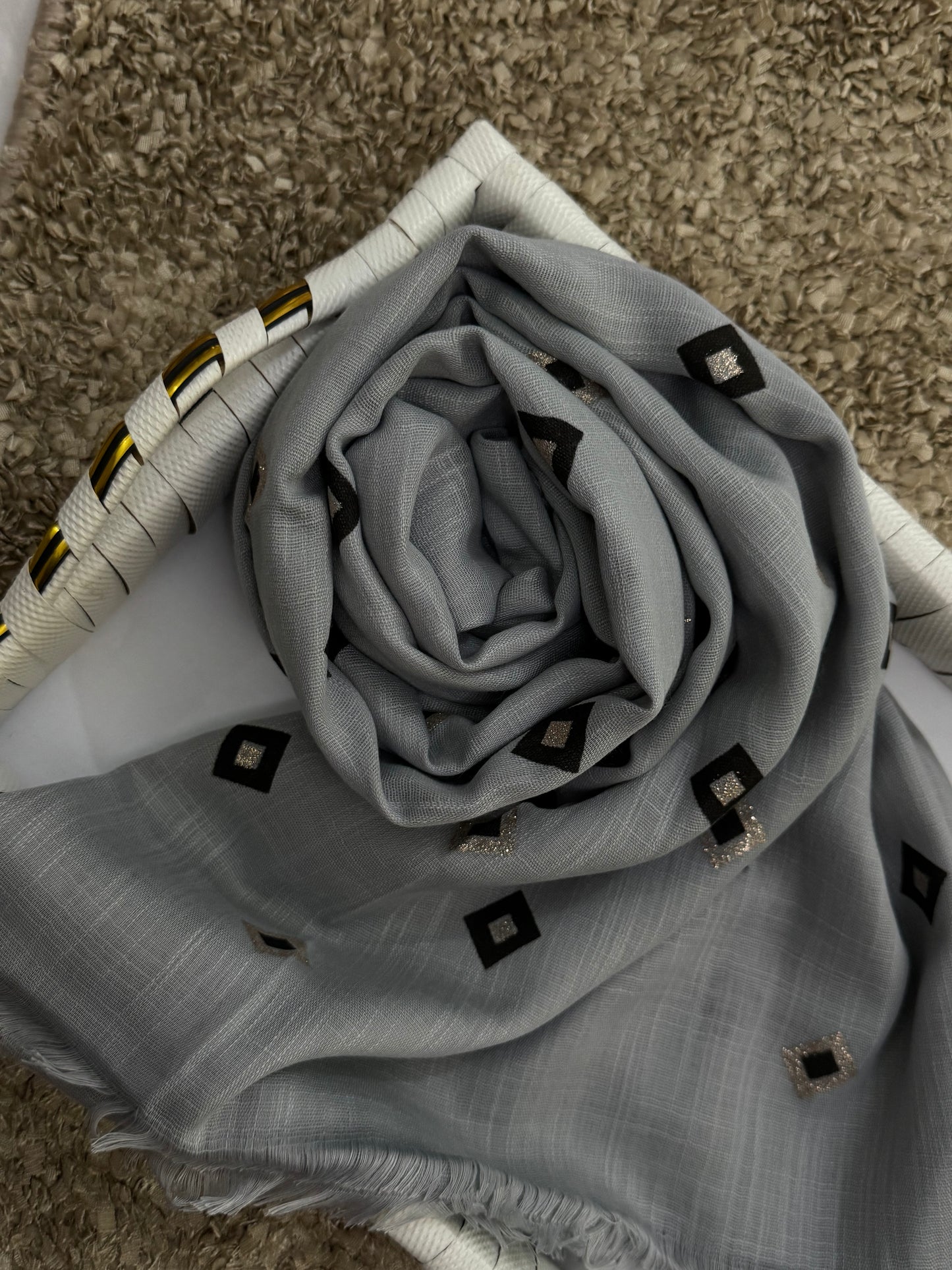 Almas Hijab-Grey